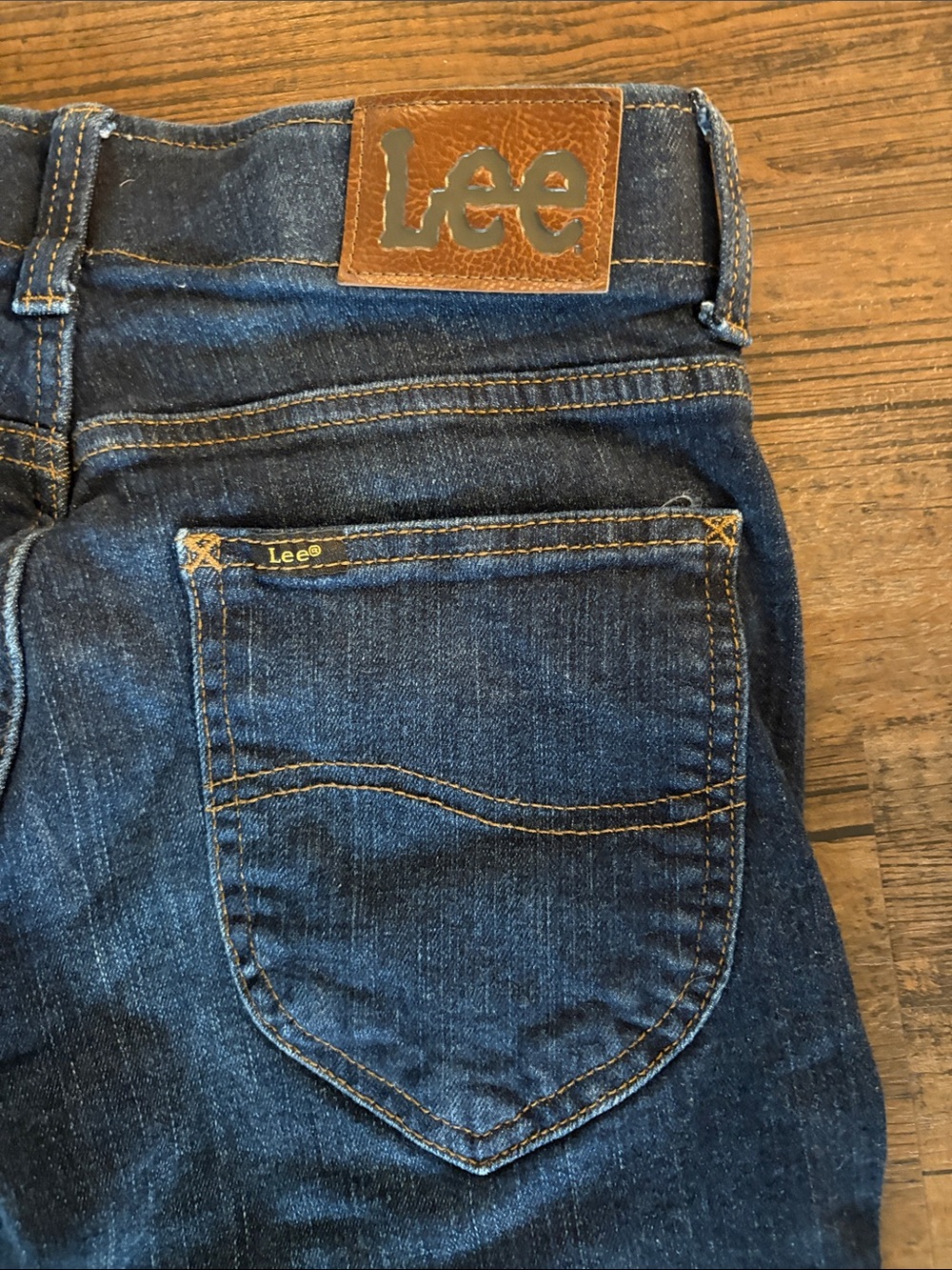 Lee ladies Straight Jeans size 29x30 - Picture 3 of 5